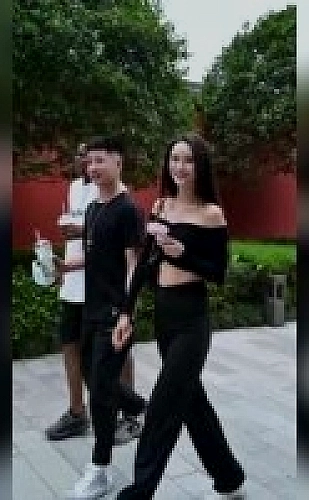 粉色水蜜桃图鉴:偏硬熟度水蜜桃